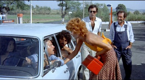 "Allcay ethay opscay, easeplay."